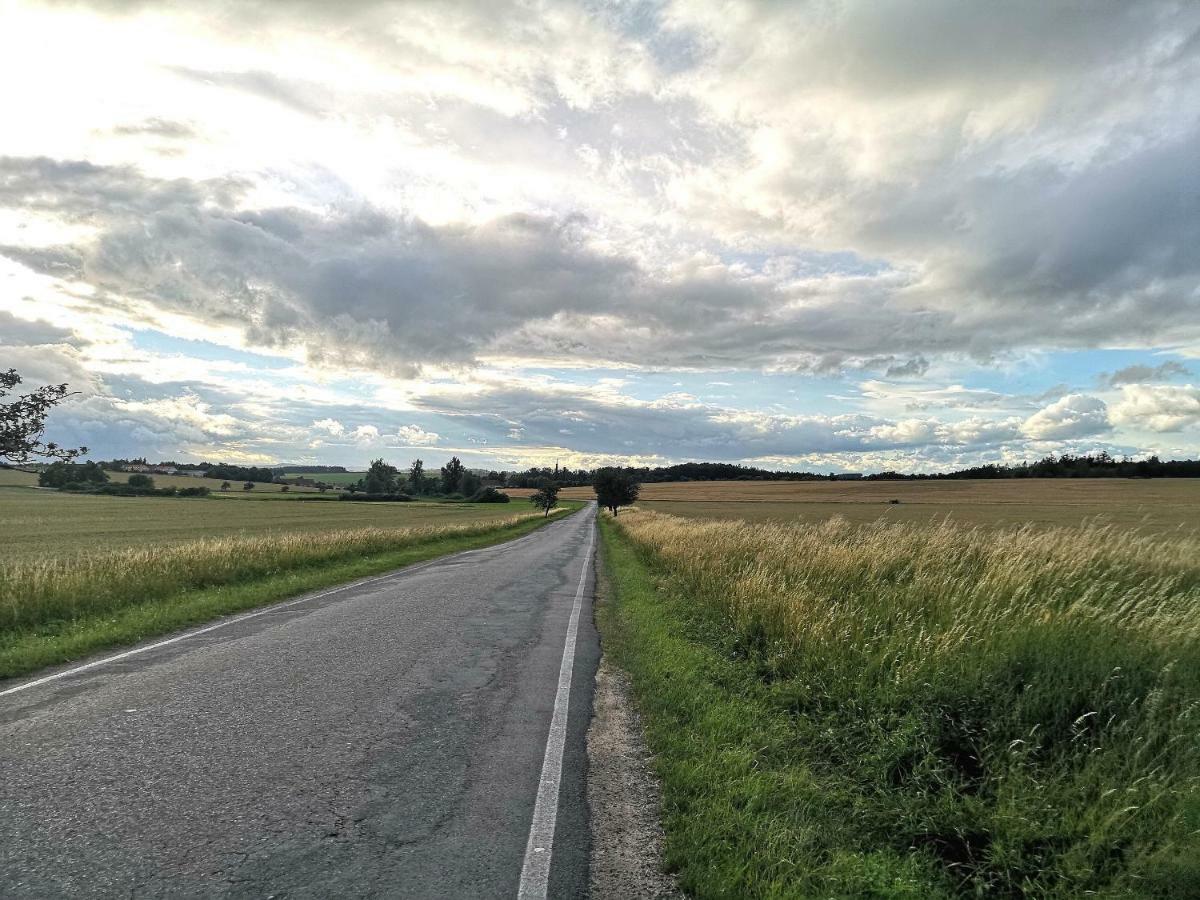 Penzion Zamecek Uhercice  Exteriér fotografie